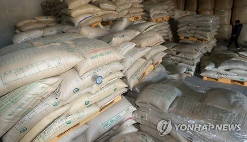 창고에 보관된 쌀