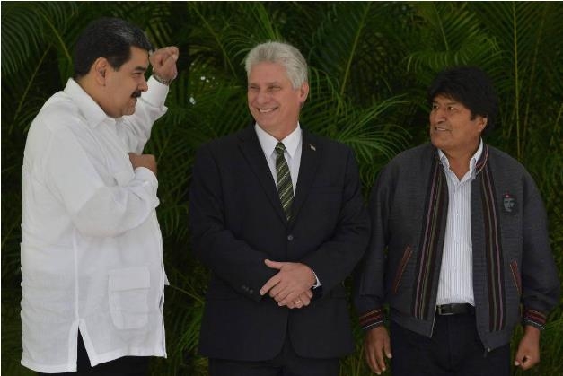 왼쪽부터 니콜라스 마두로 베네수엘라 대통령, 미겔 디아스-카넬 쿠바 국가평의회 의장, 에보 모랄레스 볼리비아 대통령 [브라질 뉴스포털 UOL]