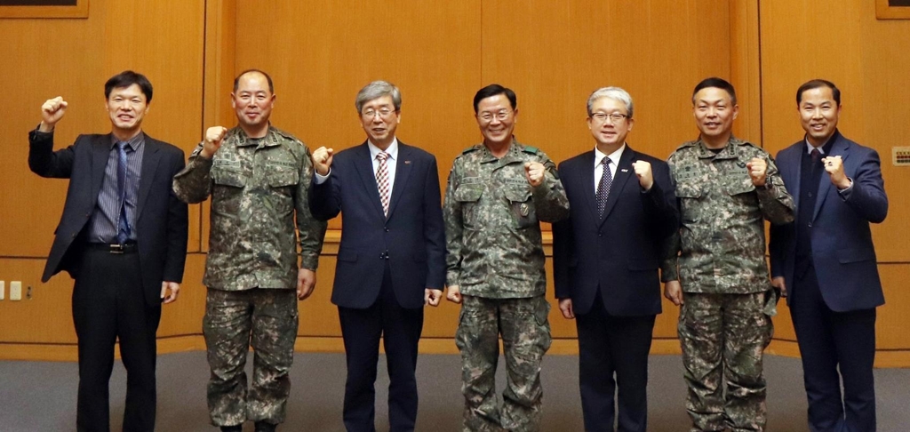 군사과학기술 연구 협력