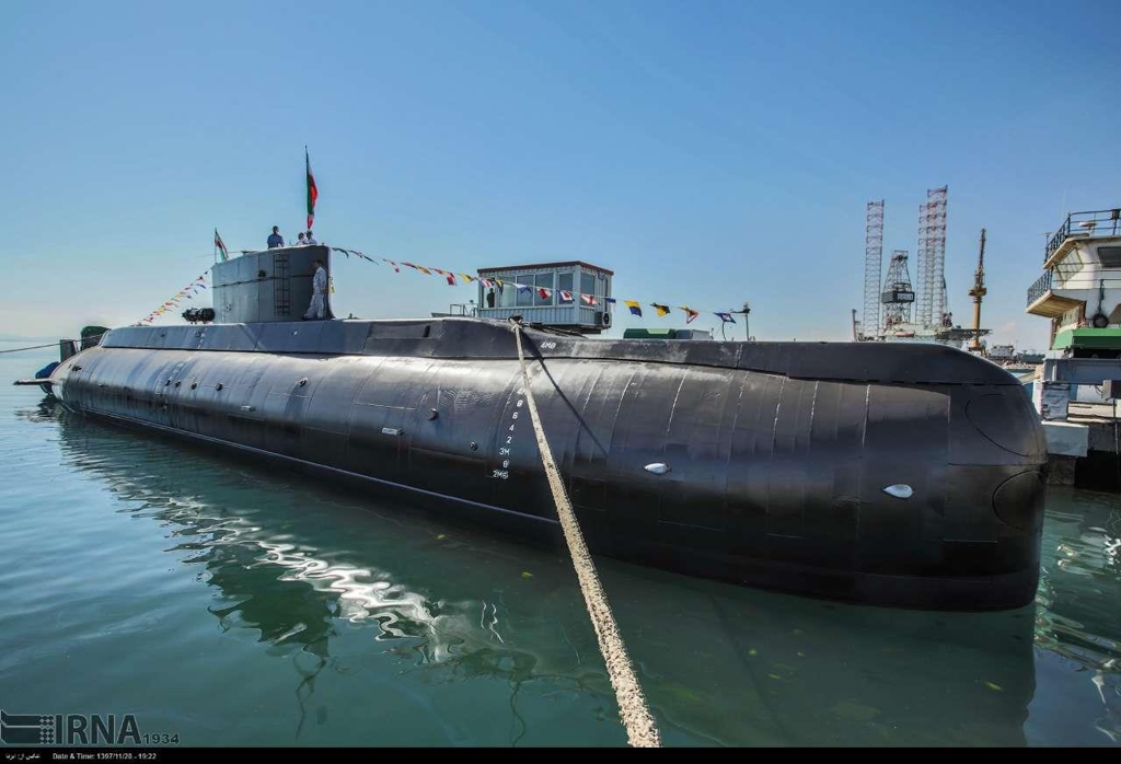 17일 공개된 이란 자체 개발 잠수함 파테