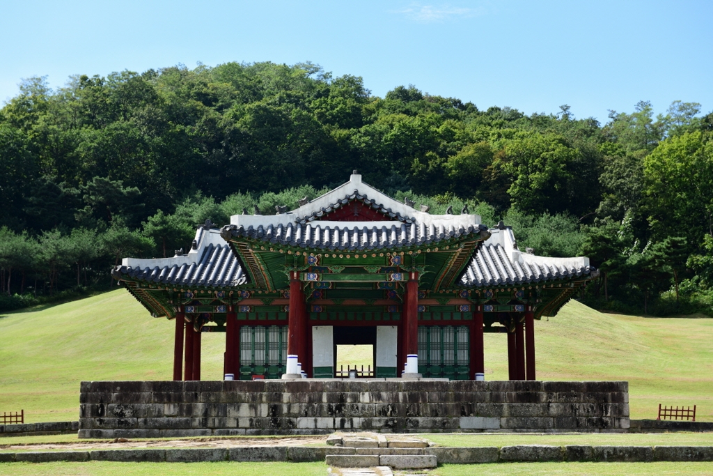 숭릉 정자각
