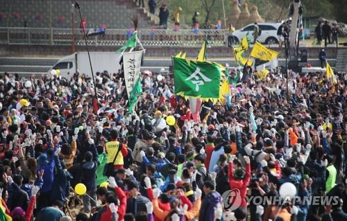 기지시줄다리기 축제장면