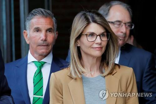 로리 러프린과 마시모 지아눌리 부부