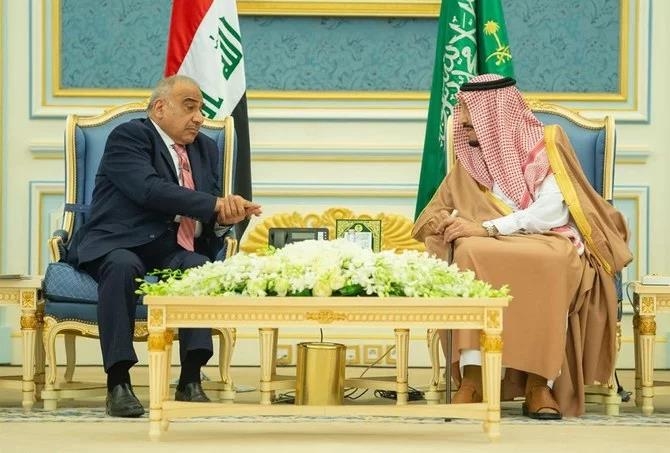 17일 리야드에서 열린 압둘-마흐디 이라크 총리(좌)와 살만 사우디 국왕의 회담