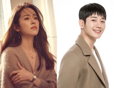 '봄밤' 한지민(왼쪽)과 정해인