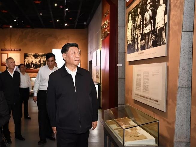 홍군 대장정 출발 기념관 관람하는 시진핑 중국 국가 주석