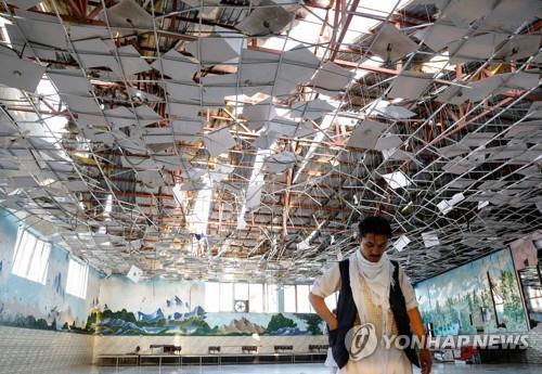 자살폭탄 테러가 일어난 아프가니스탄 카불의 한 예식장 [로이터=연합뉴스] 