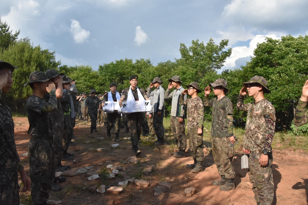 21사단 6·25 전사자 유해 봉송
