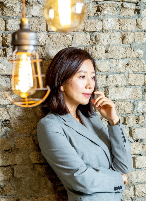 김희애
