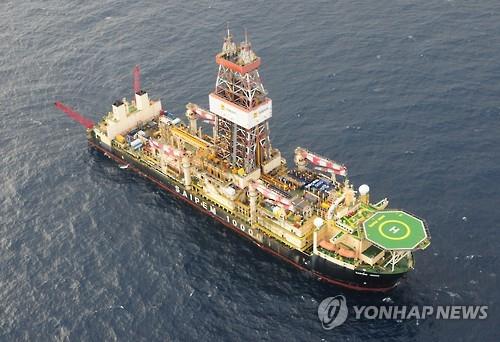 모잠비크에서 운영중인 한국가스공사 시추선