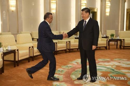 왼쪽부터 게브레예수스 WHO 사무총장, 시진핑 중국 국가주석