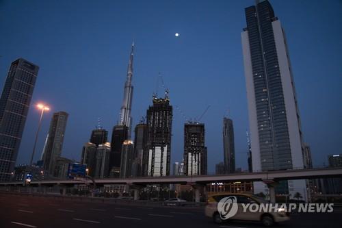야간 통행금지가 내려진 UAE 두바이 시내