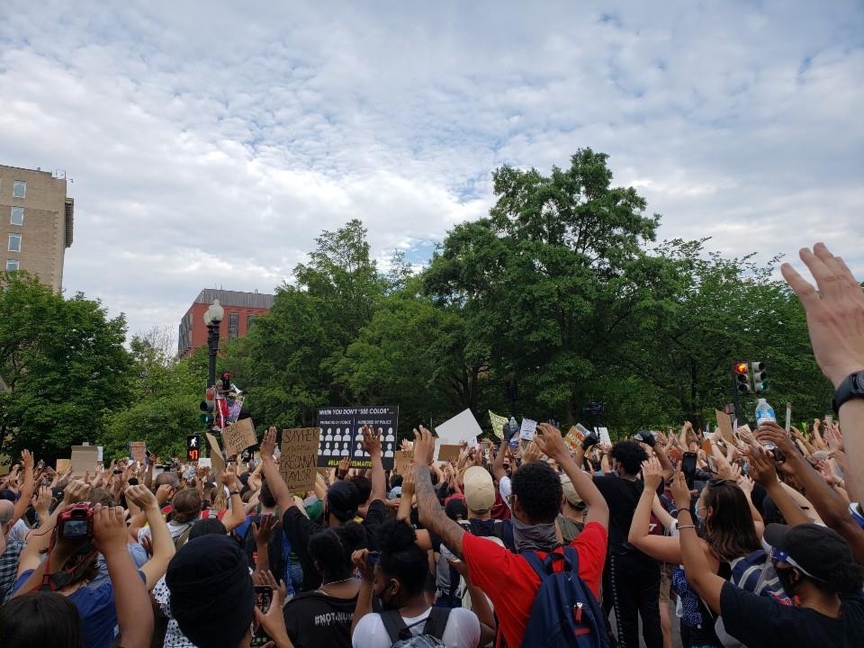 미국 백악관 인근 시위 군중 