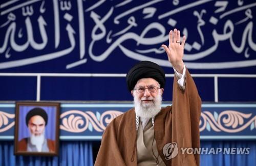 볼턴 "이란에 우유부단한 트럼프 결사적으로 막아" - 3