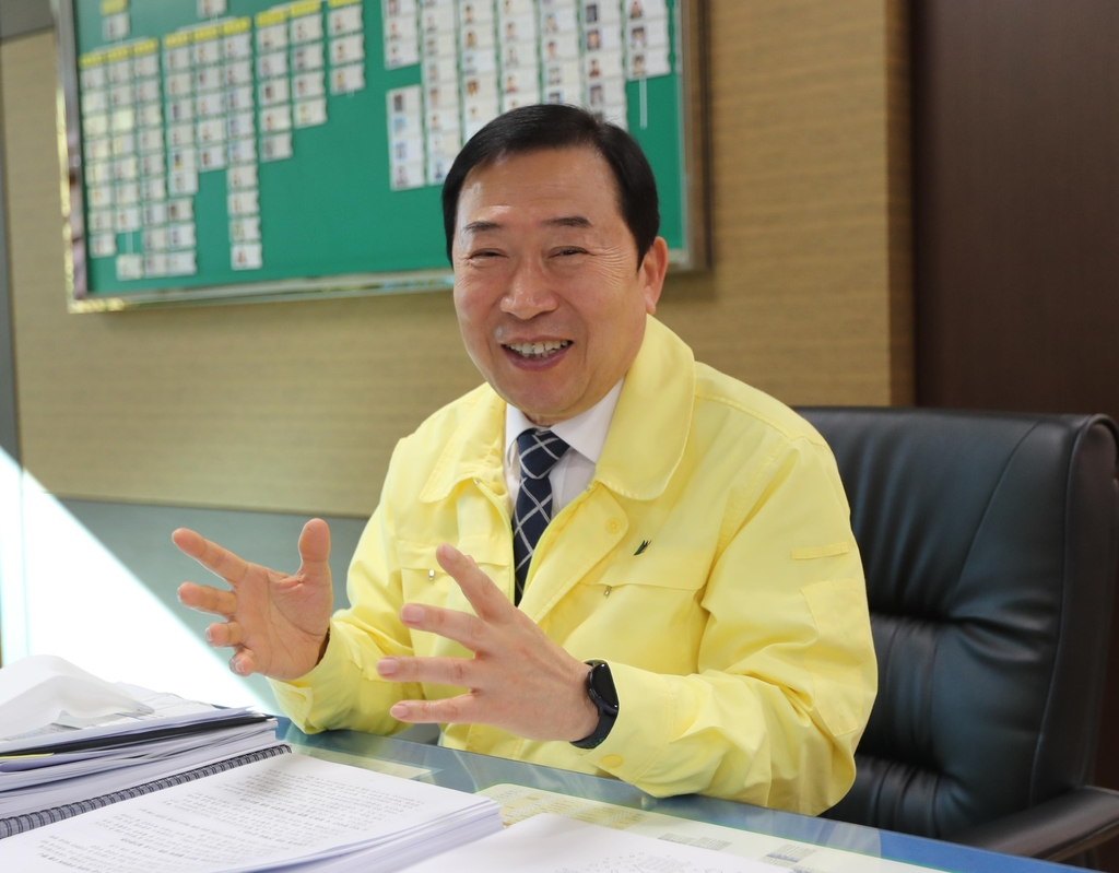 새해 포부 밝히는 신은호 인천시의회 의장