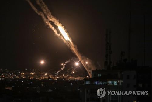 가자지구에서 이스라엘을 향해 발사되는 로켓포탄