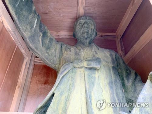철거된 '친일 작가 제작' 전봉준 장군 동상