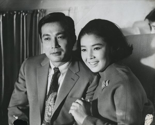영화 '파란 이별의 글씨' 속 배우 윤정희