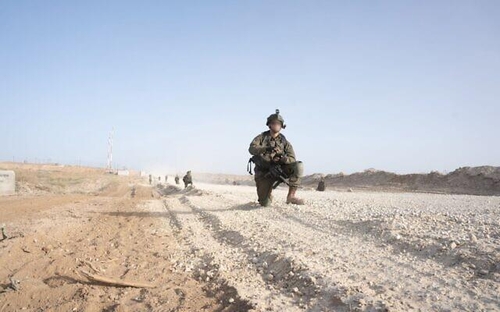 가자지구 동서 관통로인 '넷자림 통로'에서 작전중인 이스라엘군나할 여단 병사 