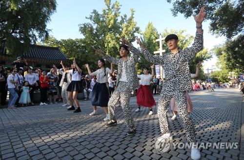 '플래시몹'으로 흥겨운 독서대전