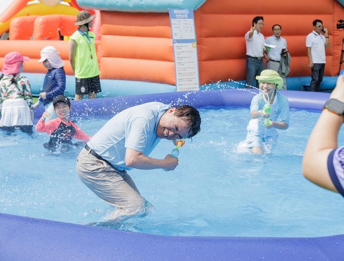 강서구 우장산 워터파크 개장…10일까지 운영