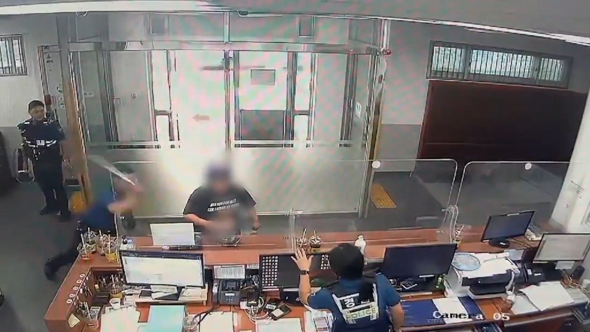 흉기 들고 지구대 난입한 20대, 경찰 삼단봉에 제압