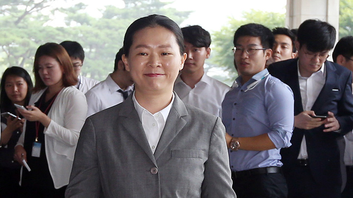 새정치연합 권은희 의원 검찰 출석…"혐의, 사실 아냐"