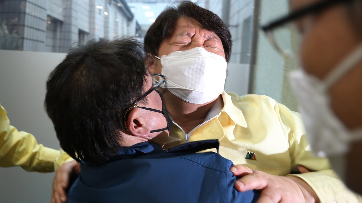 대구시장, 여당 시의원과 언쟁 중 쓰러져…이유는