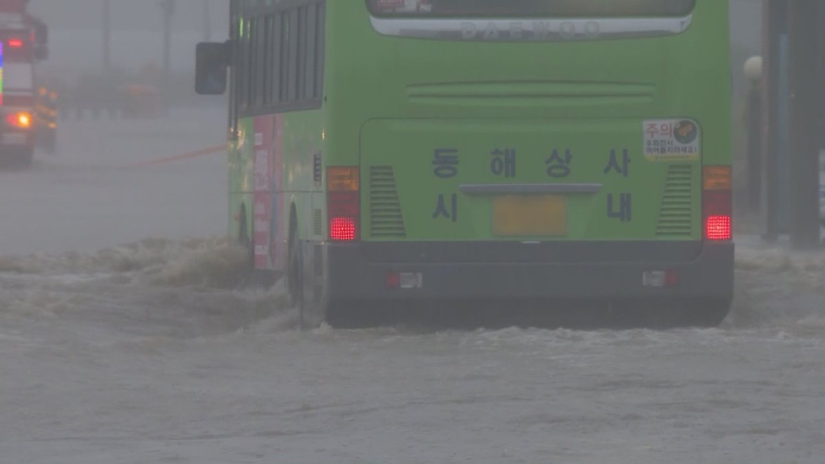 태풍급 장맛비…강릉·속초 6월 하루강수량 최다 기록