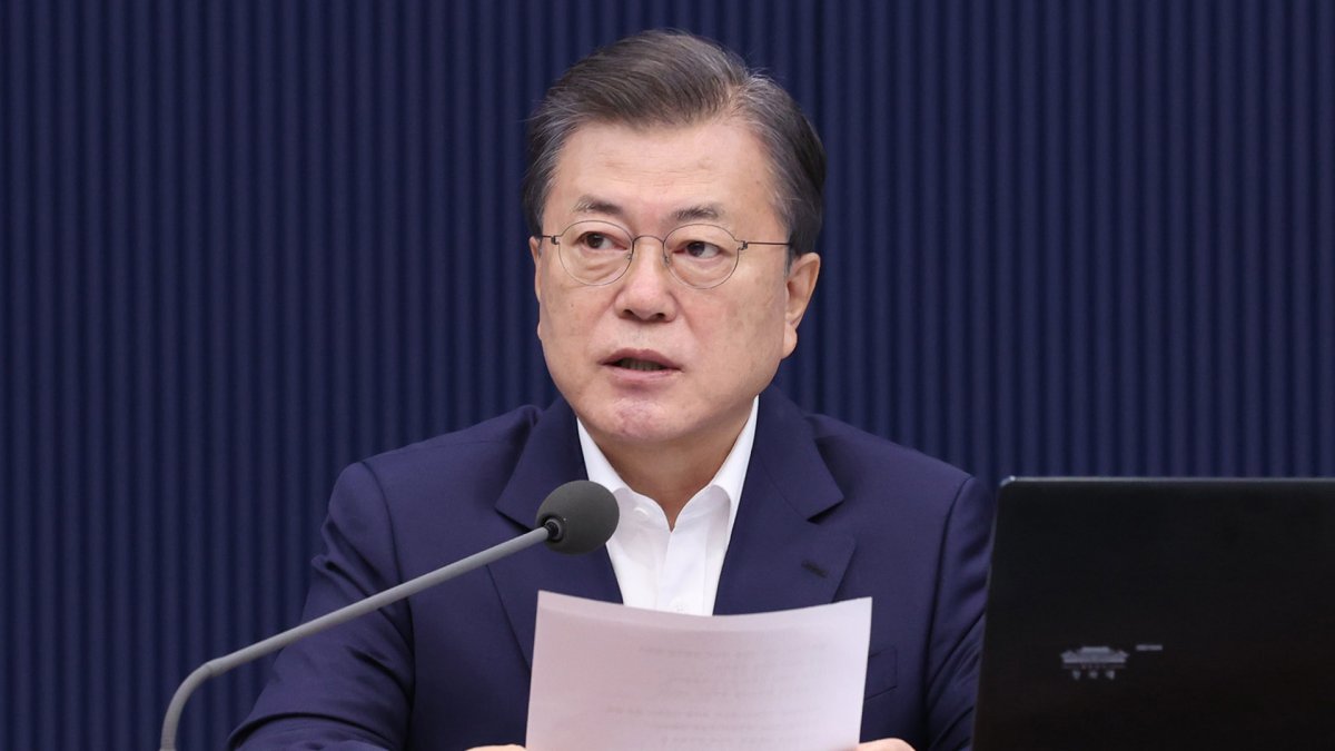 문대통령 "국민 질책 엄중히 수용"…국정쇄신 속도