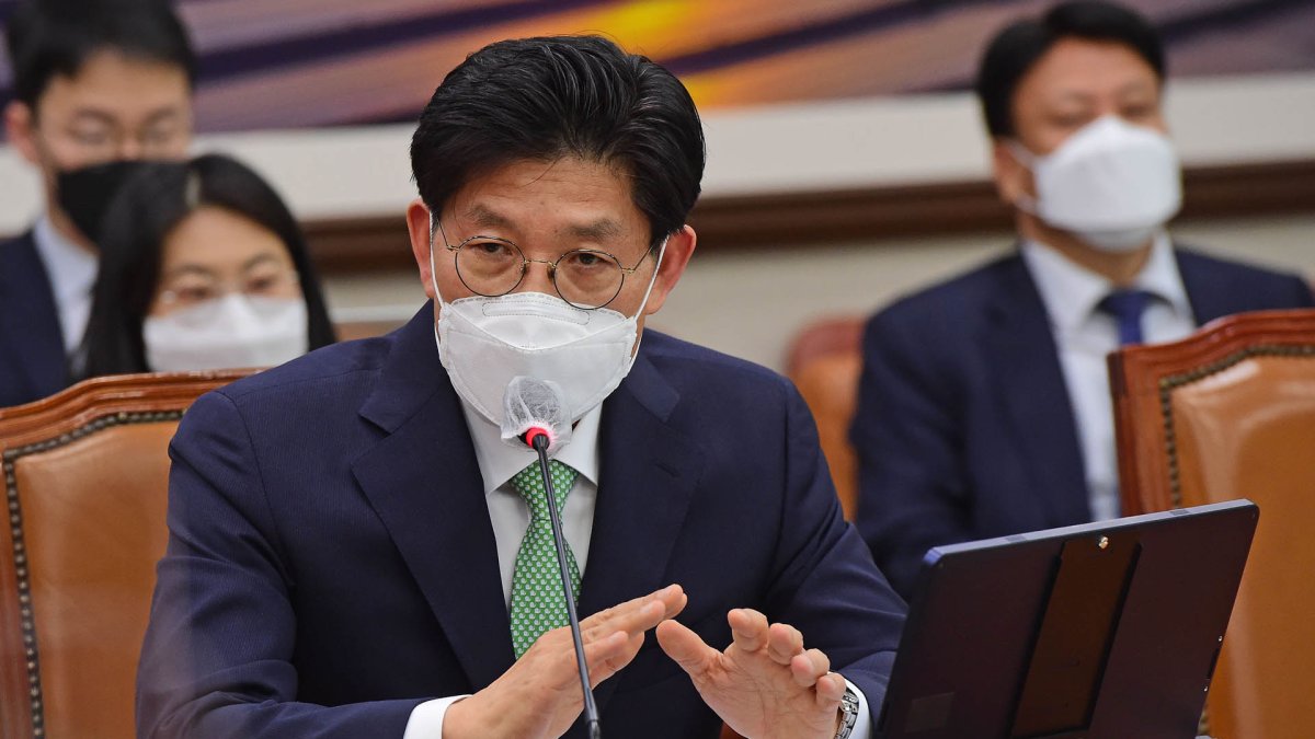 집값 안정 강조한 노형욱…"민간보다 공공 주도 공급"