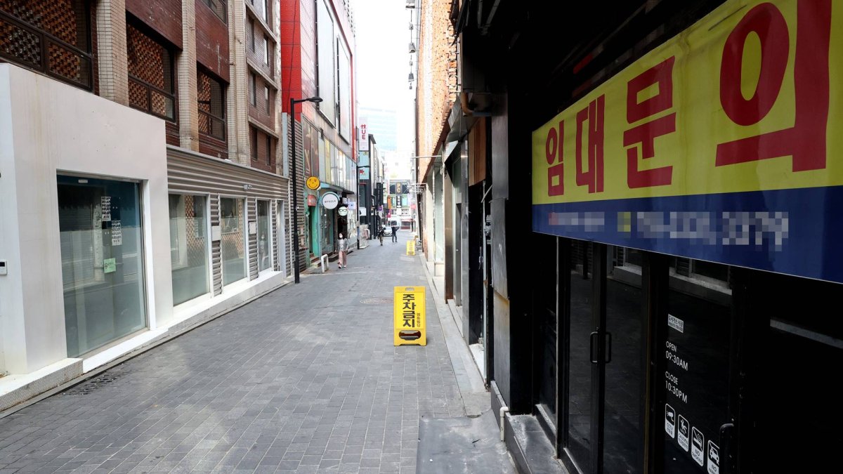 관광객 사라진 명동…상가 공실률 역대 최고치