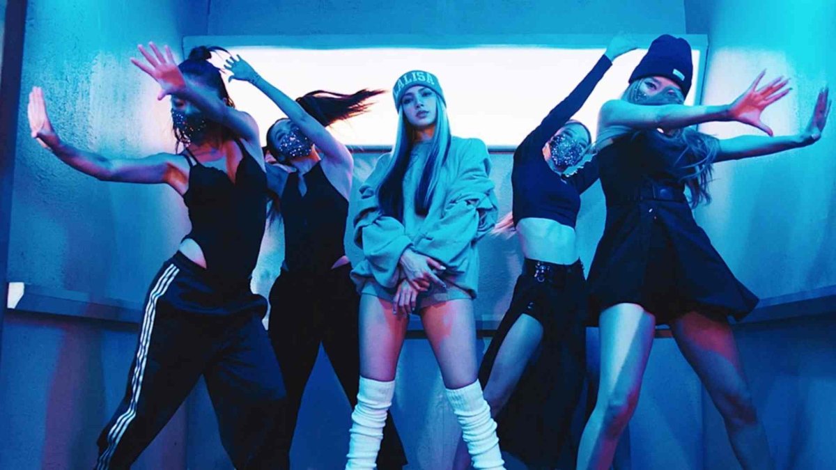 블랙핑크 리사, 코로나19 확진…멤버 전원 검사