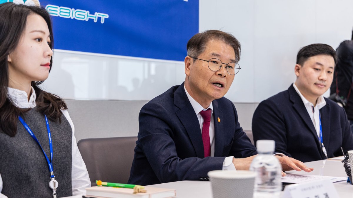 정부 '충분한 휴가보장' 고심…노동계 "완전 폐기"