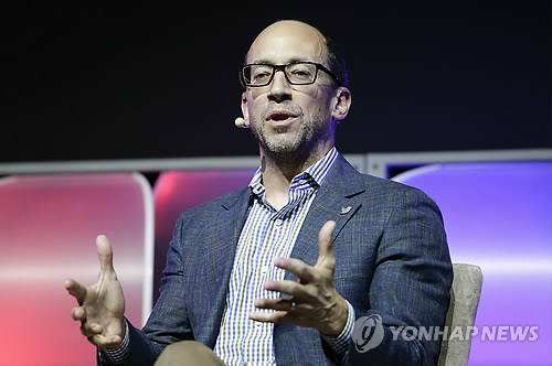 딕 코스톨로 트위터 최고경영자 (AP=연합뉴스 자료사진)