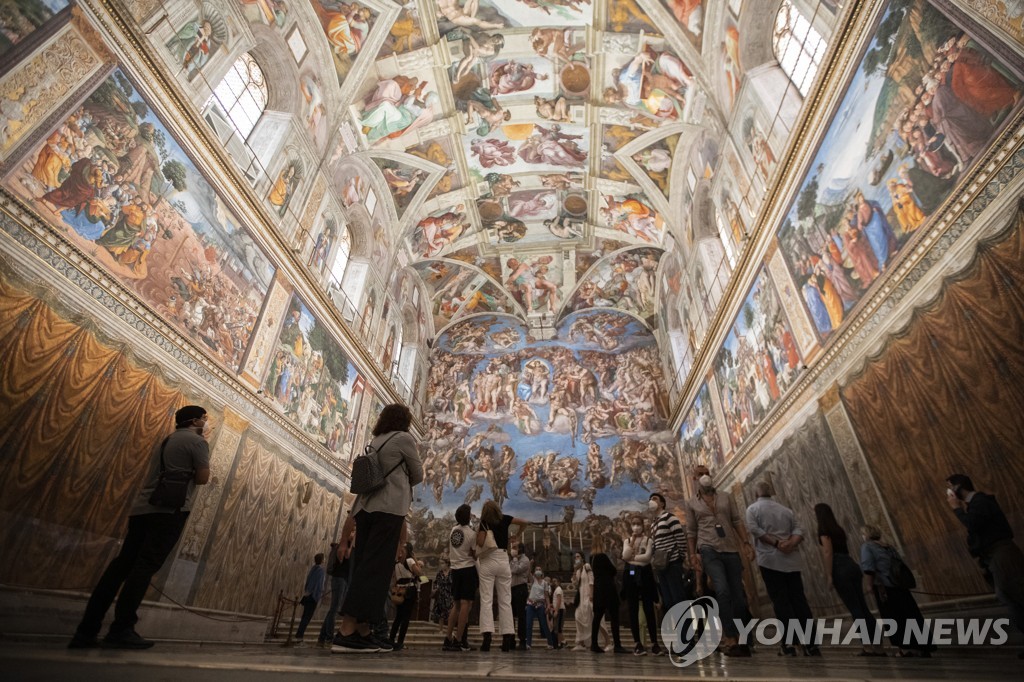 '다시 만난 천지창조'…바티칸 박물관 석 달 만에 재개관