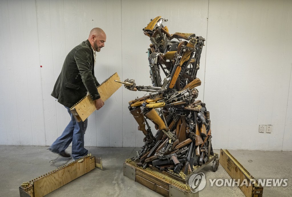 Las Vegas Shooting-Weapons Sculpture