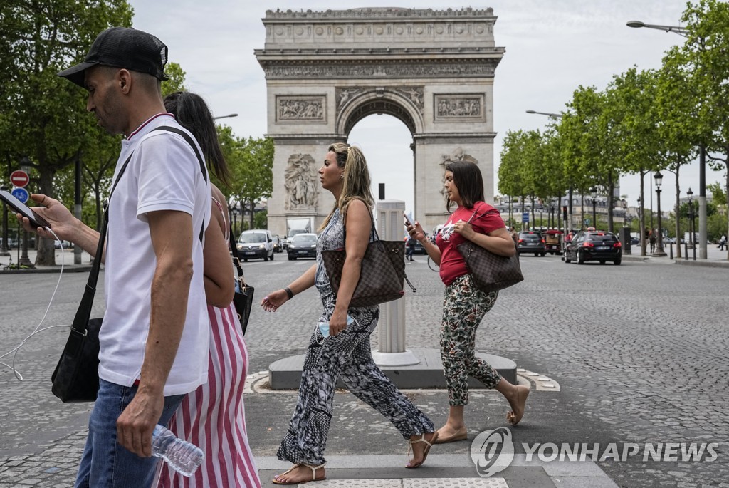 Virus Outbreak France