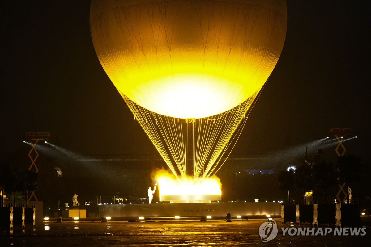 열기구 모양의 성화대