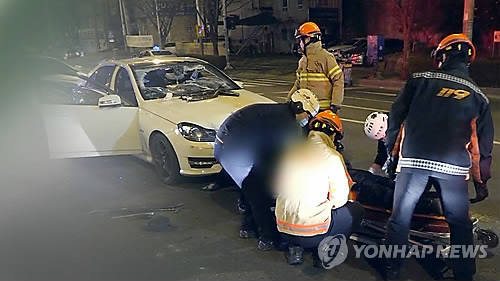 자전거-승용차 교통사고(CG)