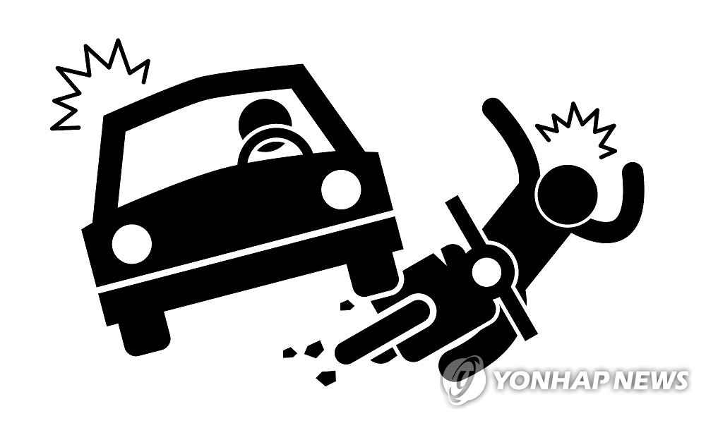 부산서 오토바이 택시 충돌…2명 중상 - 1