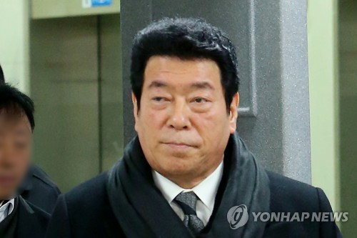 배우 김동현