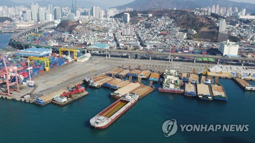 2018년 부산항 우암부두 모습
