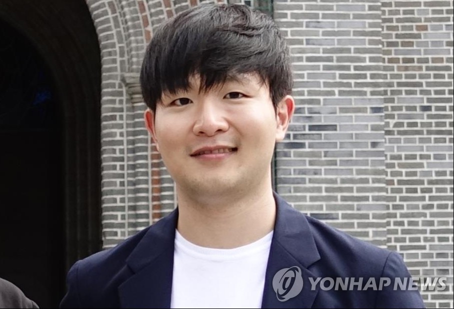 This photo provided by Moc Production shows South Korean pianist Sunwoo Yekwon. (PHOTO NOT FOR SALE) (Yonhap)
