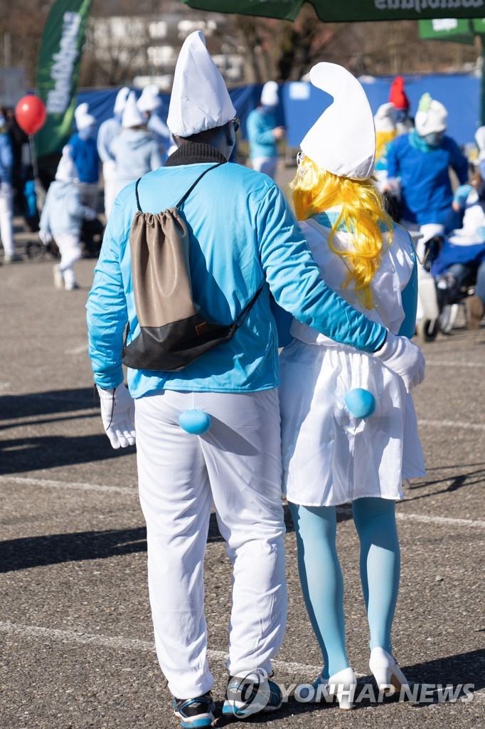 GERMANY-ENTERTAINMENT-SMURF-RECORD