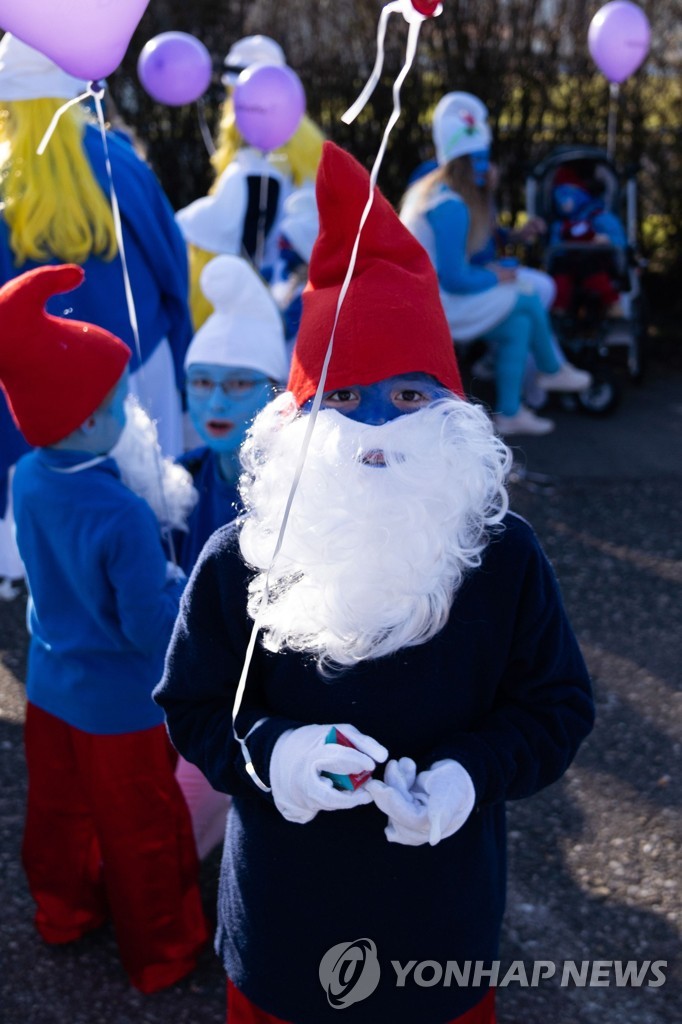 GERMANY-ENTERTAINMENT-SMURF-RECORD