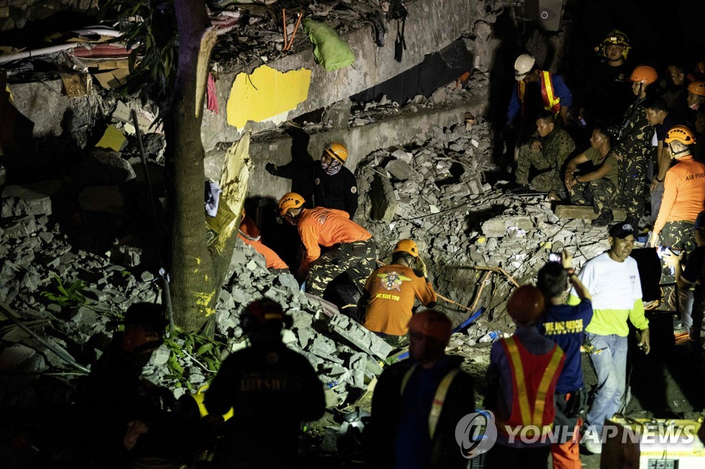 PHILIPPINES-EARTHQUAKE