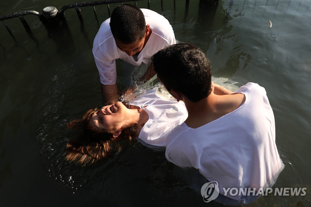 ISRAEL-BRAZIL-RELIGION-CHRISTIANITY-BAPTISM