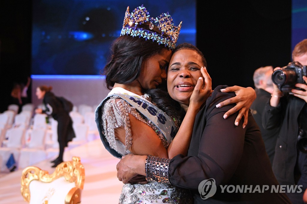 BRITAIN-MISS WORLD-FINAL