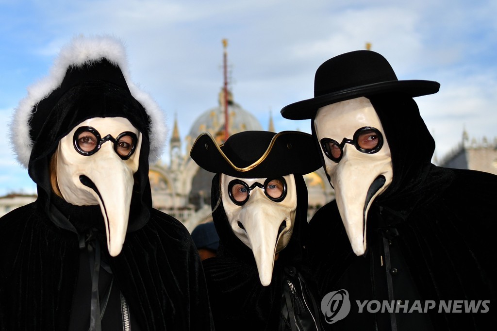 ITALY-VENICE-CARNIVAL